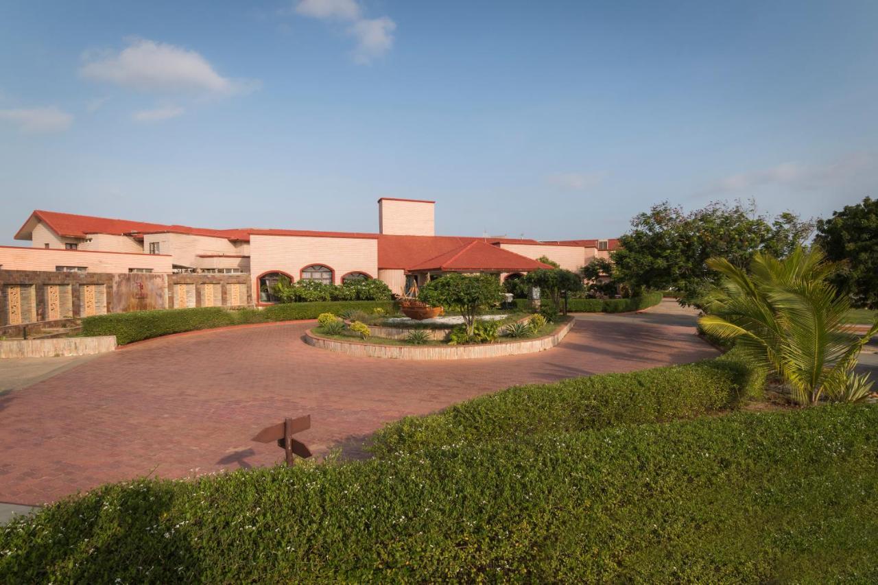 Regenta Resort Bhuj By Royal Orchid Hotels Limited Dış mekan fotoğraf