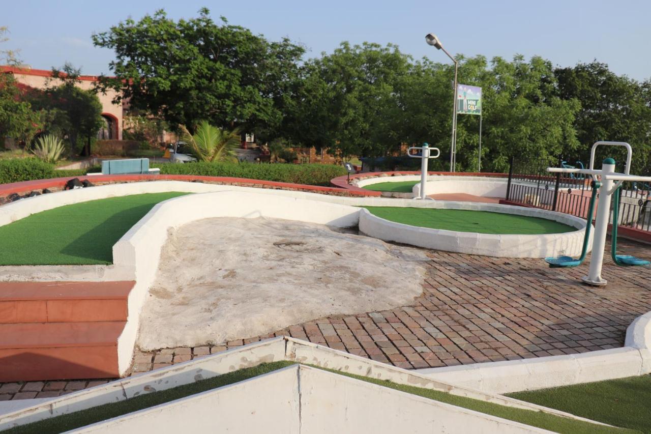 Regenta Resort Bhuj By Royal Orchid Hotels Limited Dış mekan fotoğraf
