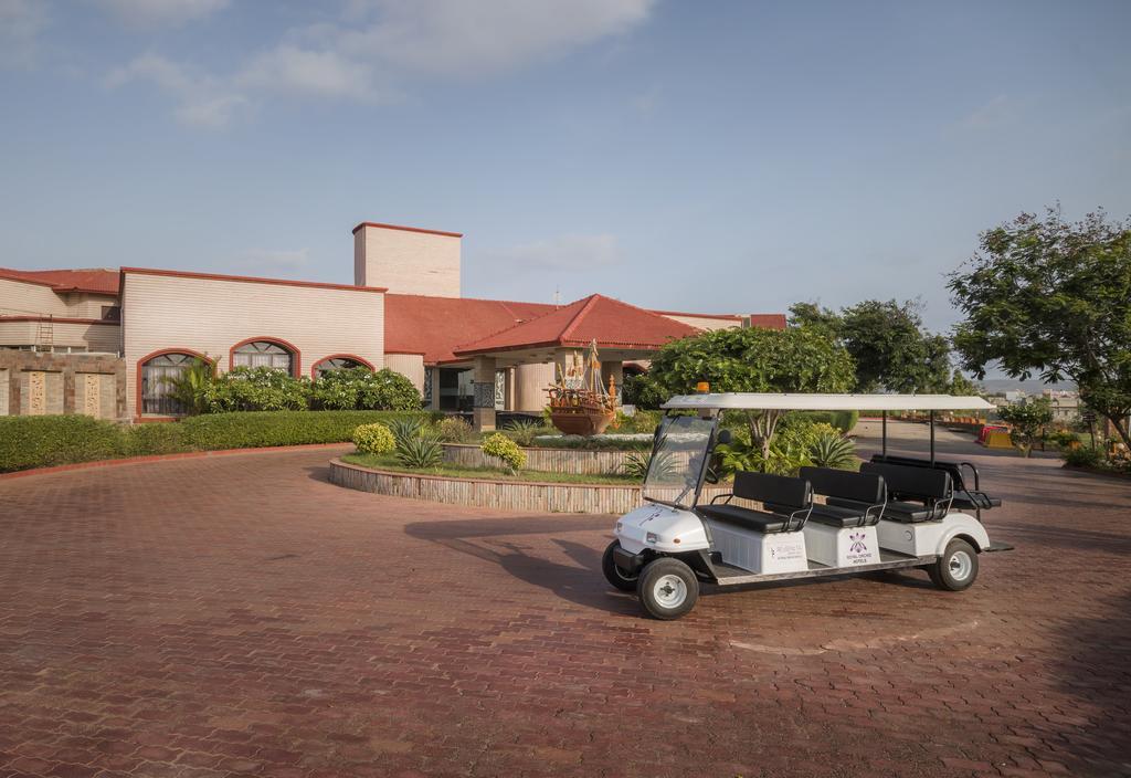 Regenta Resort Bhuj By Royal Orchid Hotels Limited Dış mekan fotoğraf