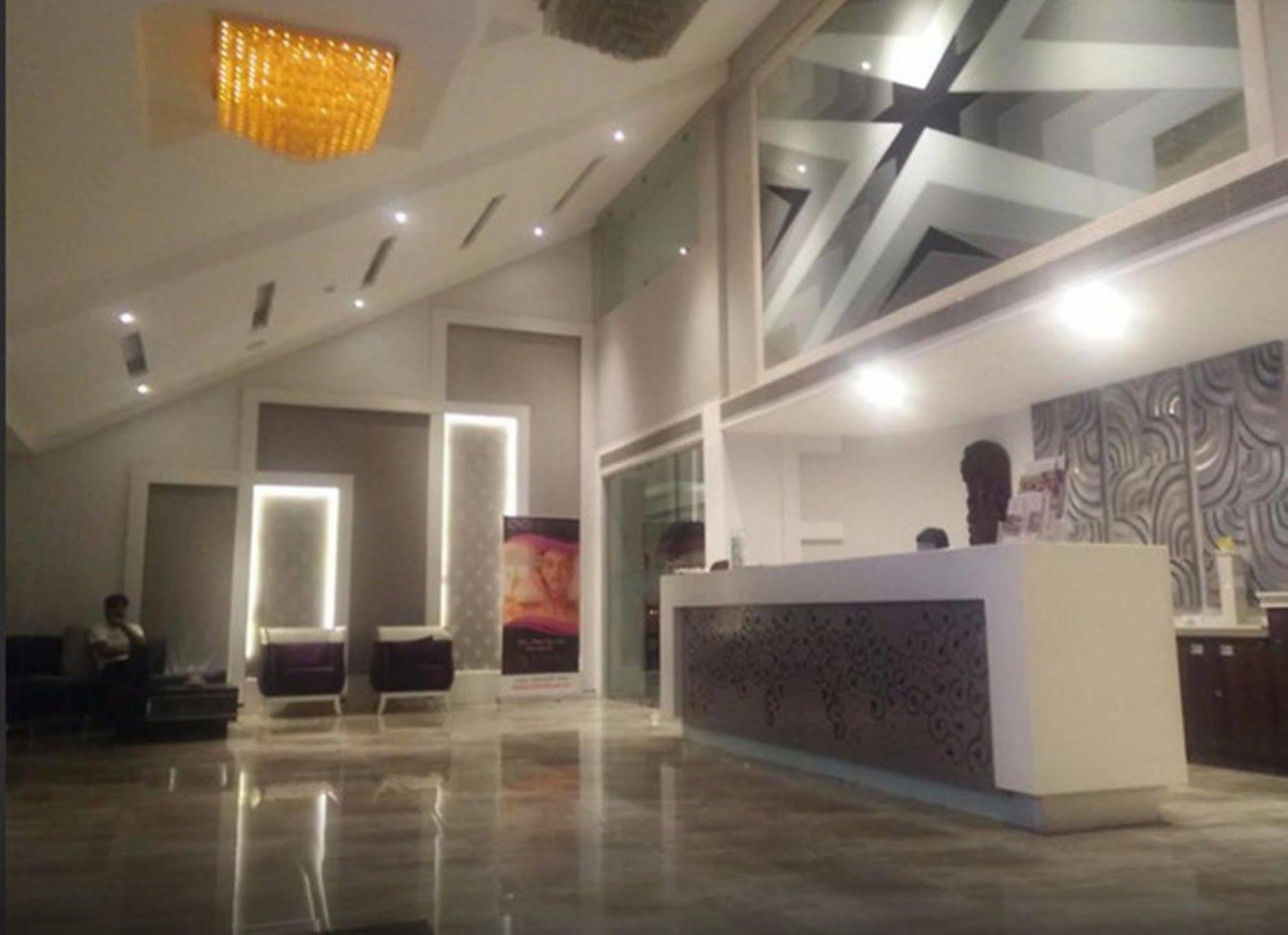 Regenta Resort Bhuj By Royal Orchid Hotels Limited Dış mekan fotoğraf