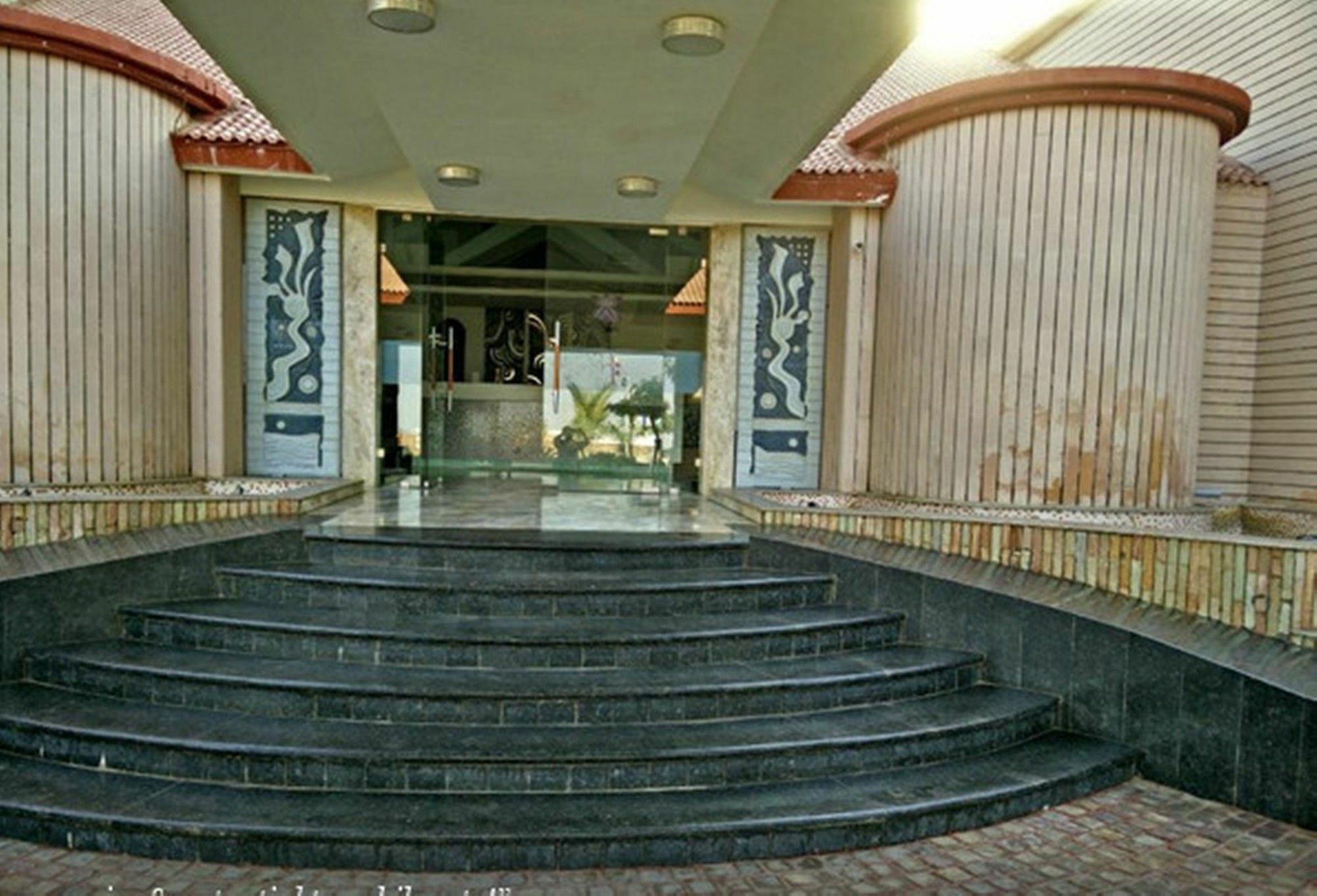 Regenta Resort Bhuj By Royal Orchid Hotels Limited Dış mekan fotoğraf